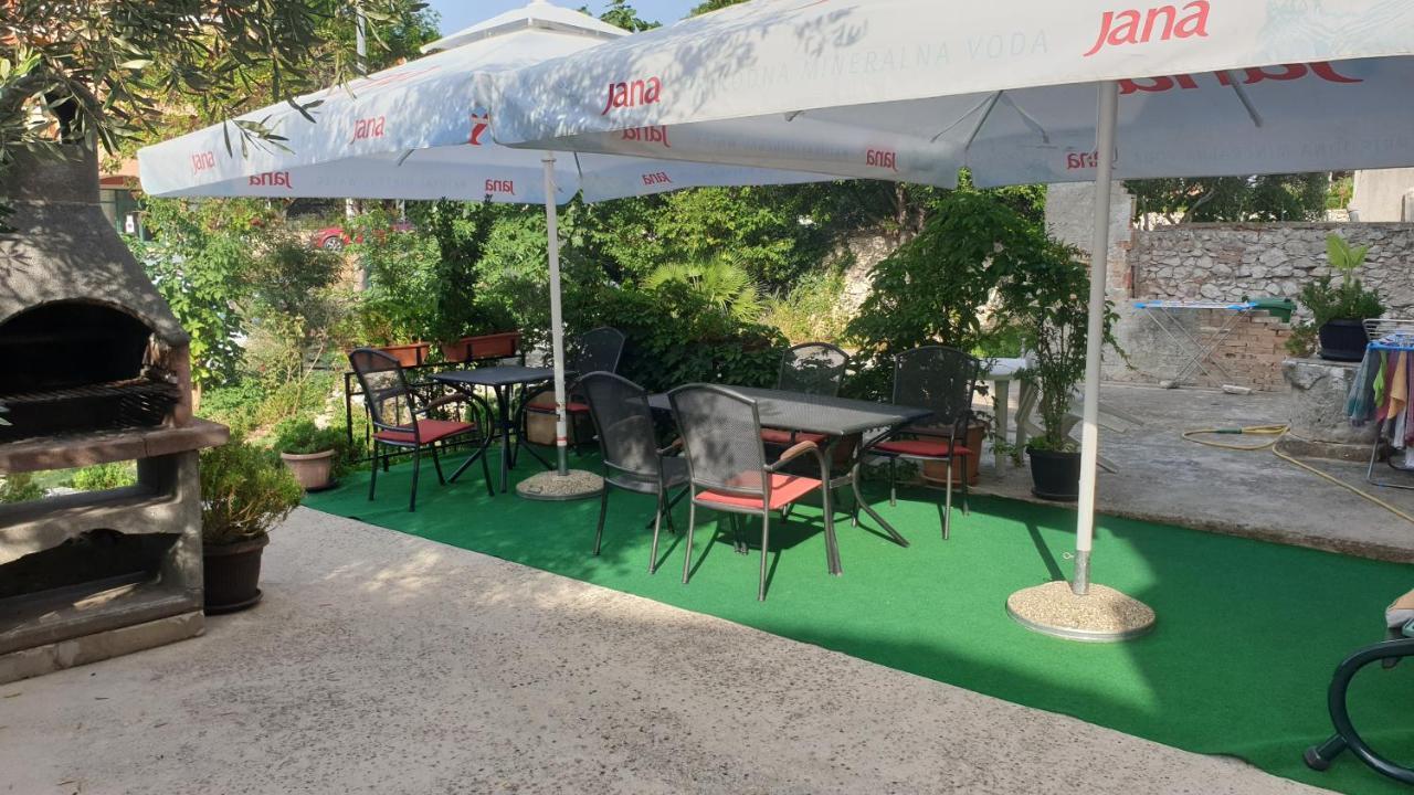 Apartments Rosa Mali Lošinj Extérieur photo