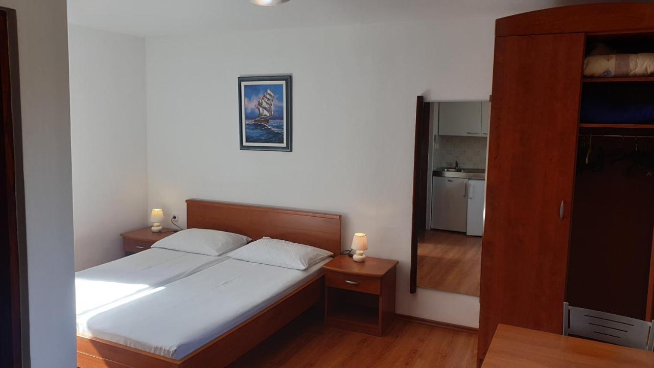 Apartments Rosa Mali Lošinj Extérieur photo