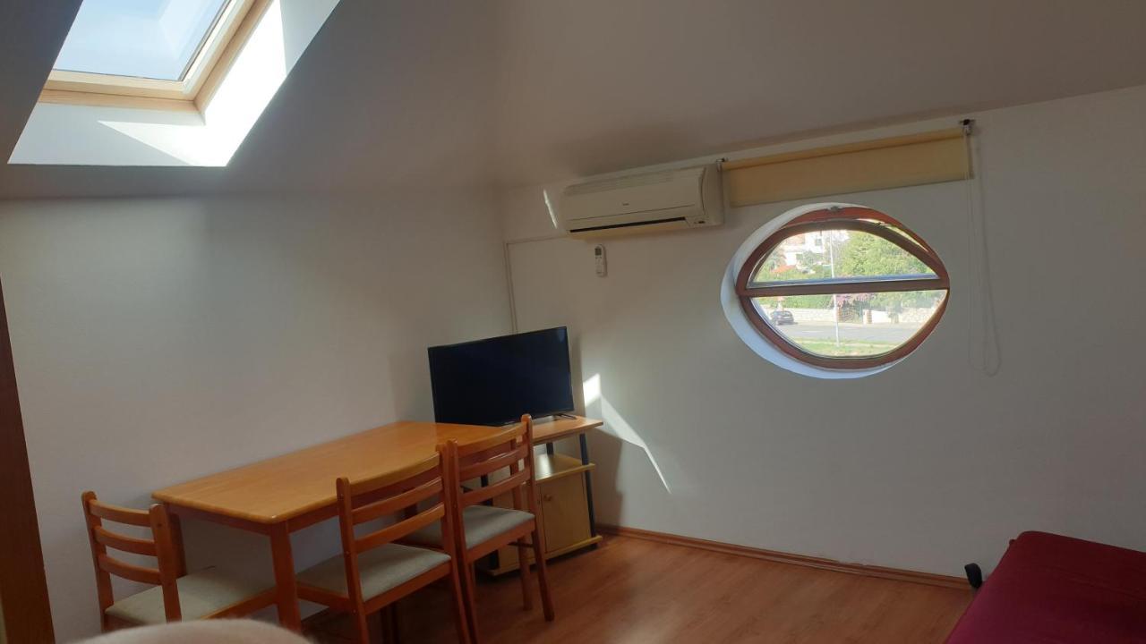 Apartments Rosa Mali Lošinj Extérieur photo